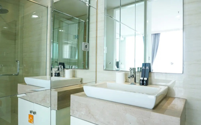 Stunning 2 Bedrooms Apartment at Ancol Mansion