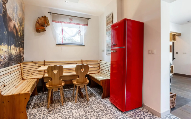 Snug holiday home in Weißbriach with terrace