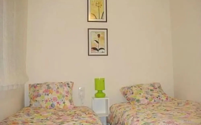 Santiago de Compostela 100140 2 Bedroom Apartment by Mo Rentals