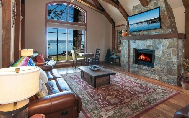 West Lake Serenity 180 Degree Lake Views
