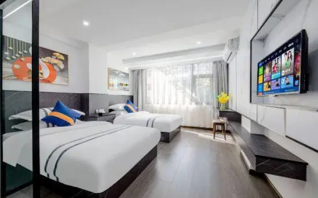 Yuhao Business Hotel