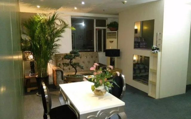 XFF Youth Hostel