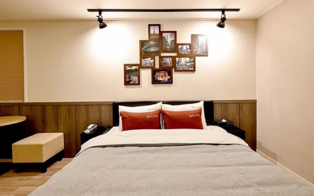 Haru Hotel