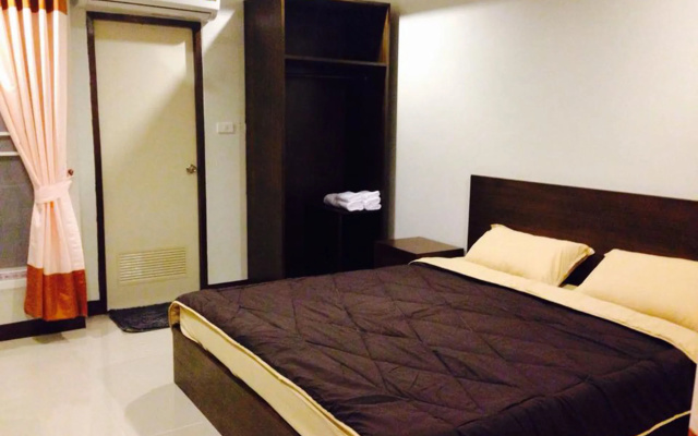 Room Riverside