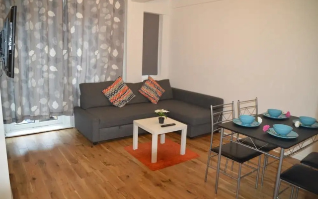 London Bridge Apartment