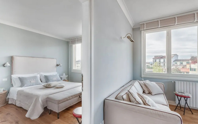 Lovely Apartment in Florence for 6 - Three Bedroom Apartment, Sleeps 6