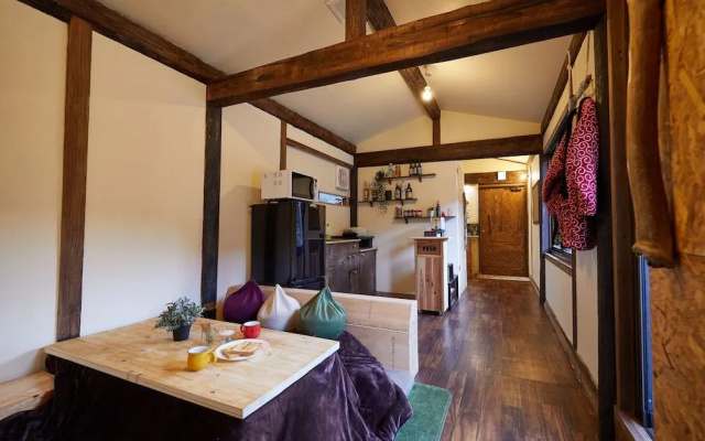 GLAMPiC GUESTHOUSE