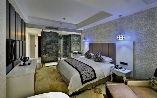 Vienna International Hotel Fuzhou Cangshan Longfu