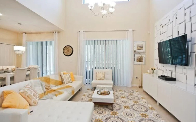 2650 Tranquility Way 6 Bedroom Home by Redawning