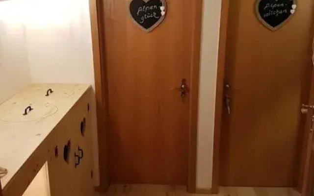 Ferienwohnung Weber Alpenveilchen