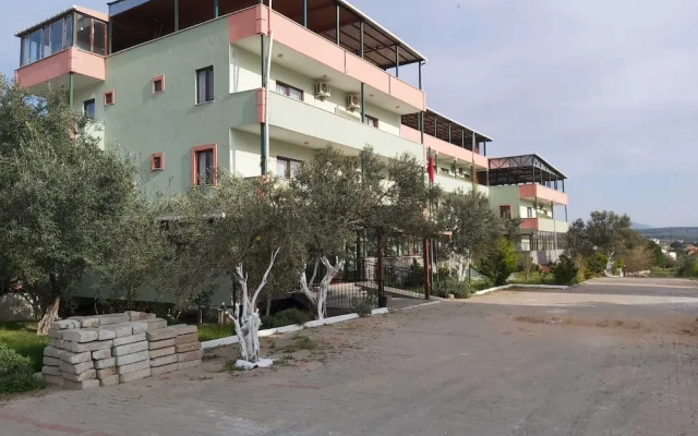 Adaya Karşı Otel