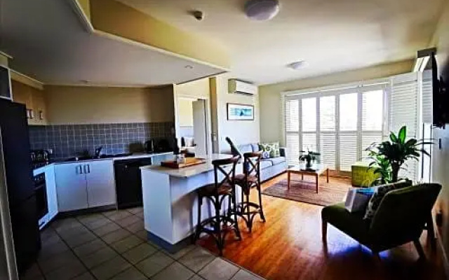 Salt 1brm apartment with Spa bath and Ocean views