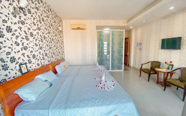 Phuoc Hai Hotel By The Moment
