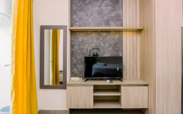 Homey And Cozy Living Studio Apartment At B Residence