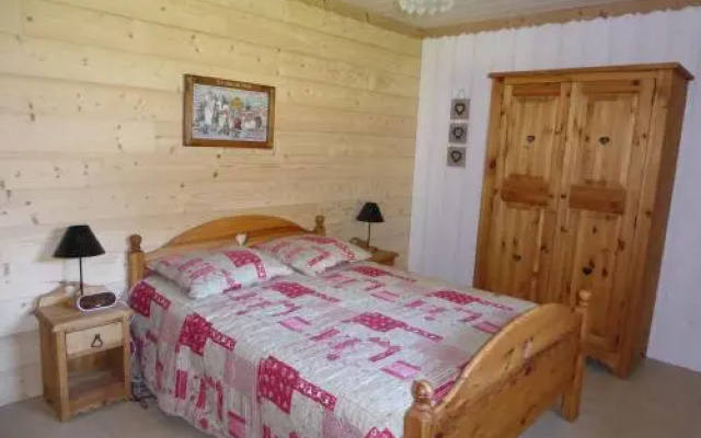 Apartment Agréable rez de jardin dans beau chalet