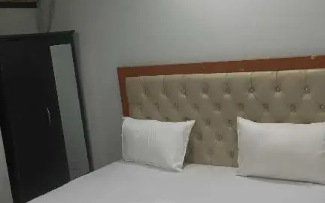 Oyo Hotel 701255 Hotel Noida Park