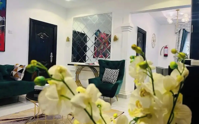 El- Rey Luxury Apartment
