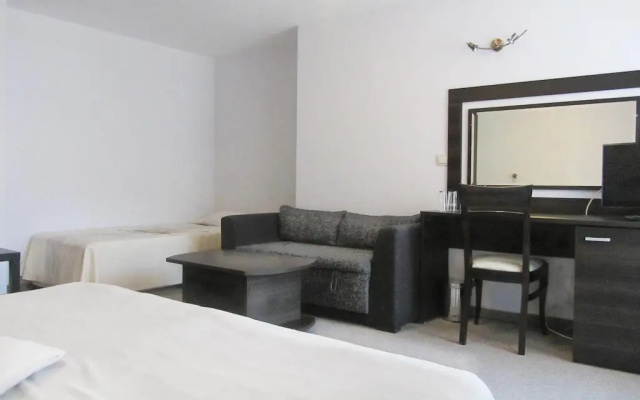 Meteor Family Hotel