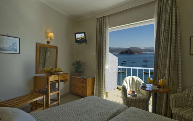 Dolfin Hotel