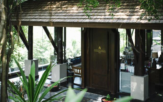 Отель Anantara Layan Phuket Resort вид на фасад