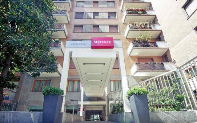 Hotel Mercure Milano Solari вид на фасад