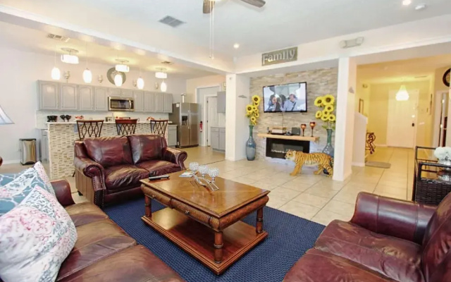 329 Windwood Bay