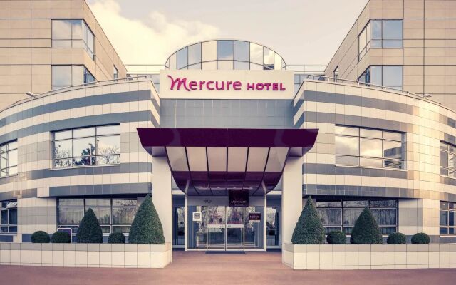 Отель Mercure Paris Massy Gare TGV вид на фасад
