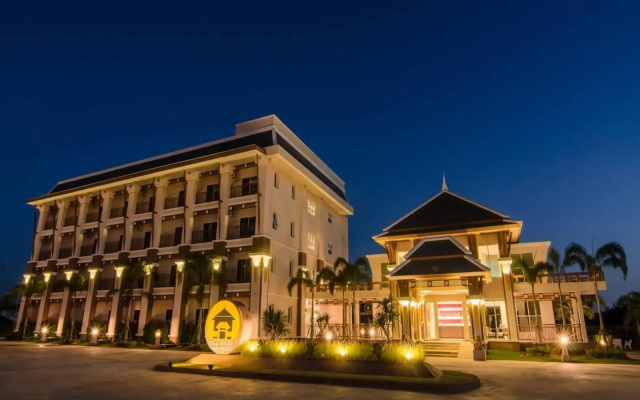 The Lake Hotel