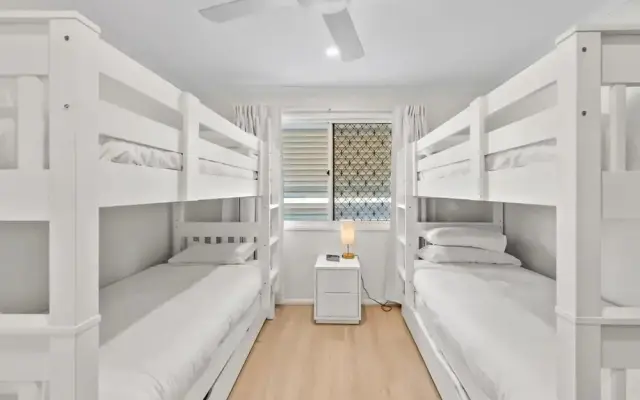 Family-friendly Flat With Balcony Views