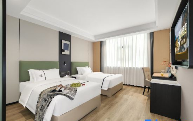 Manzhou Hotel