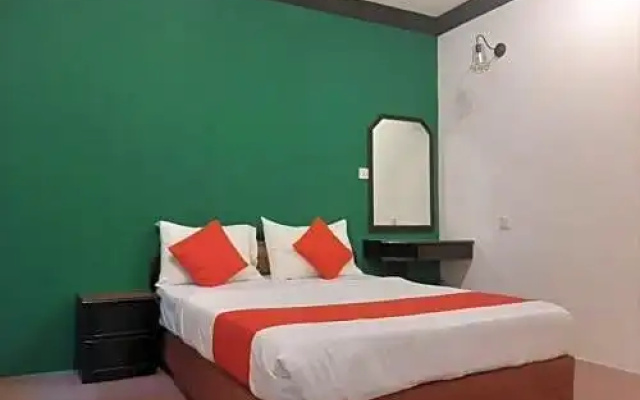 G City Hotel