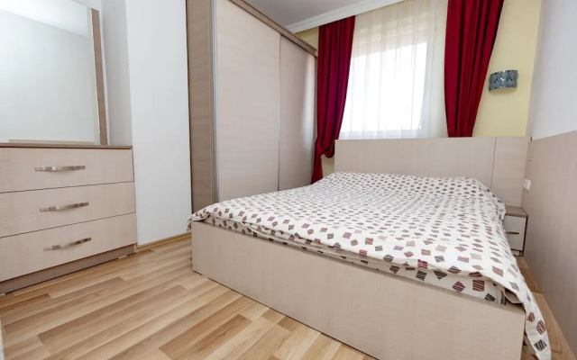 Dodona Apartments