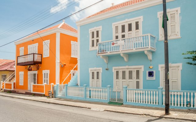 Poppy Hostel Curaçao in Willemstad, Curacao from 58$, photos, reviews - zenhotels.com hotel front