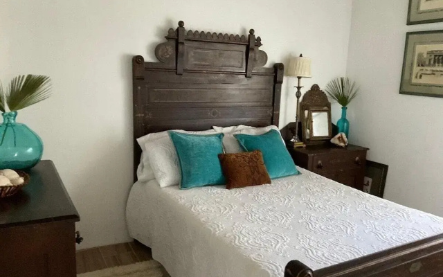 Blue Love Point 5 Bedroom Home