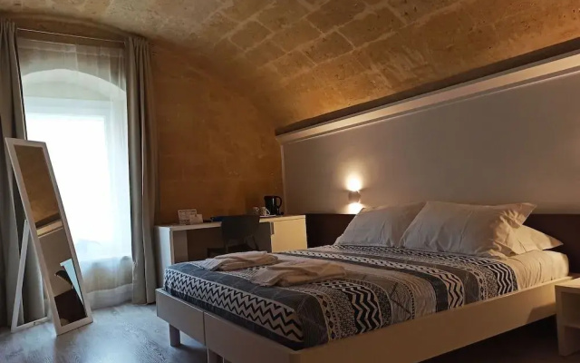In & Out Matera