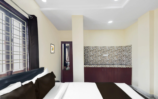 Townhouse Kothapet Near Omini Hospital