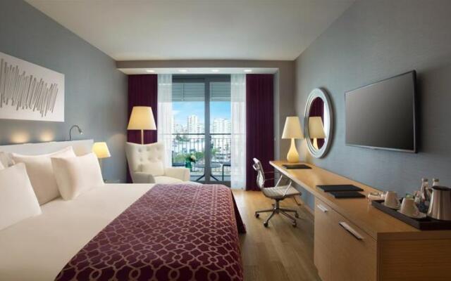 Dedeman Antalya Hotel & Convention Center комната для гостей