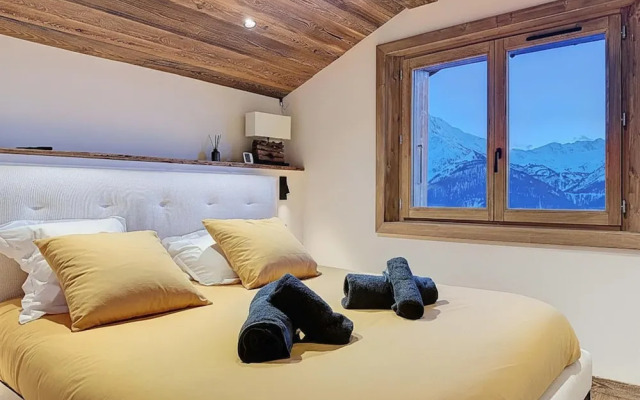 Luxury Alpine Chalet in La Rosiere for 12 Guests