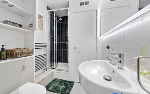 Tranquil 2B Japandi-Inspired Apt 2 min from St. Paul's
