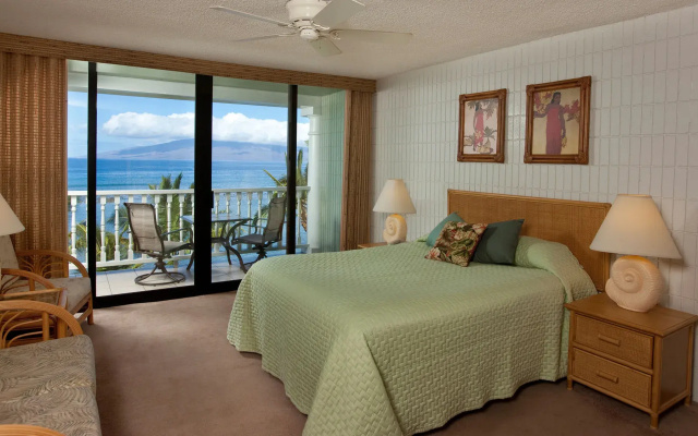 Lahaina Shores