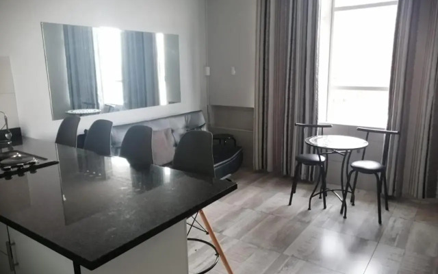 DURBAN BEACHFRONT - Tenbury 903