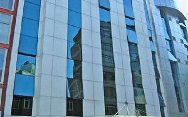 Grand Hilarium Hotel вид на фасад