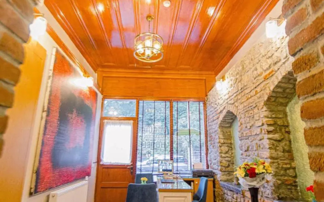Acacia Mansion Hotel