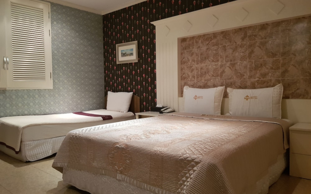 Biztel Ace Motel