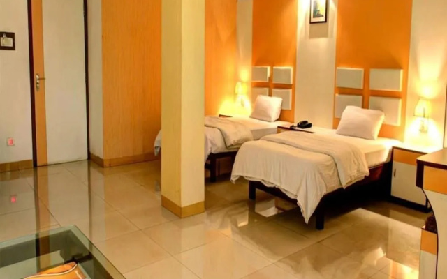 Blue Diamond The Hotel