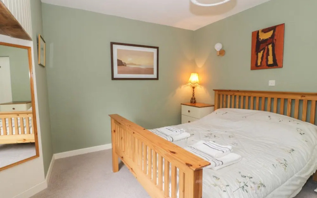 2 Beachtop Court Apartments