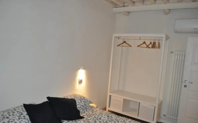 6 Via Della Rosa