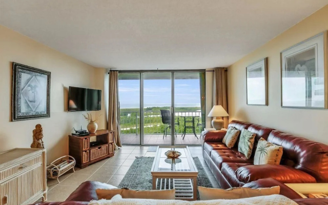 Seaview Court Condo 702