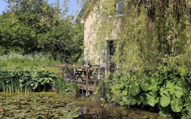 Low Farm Cottages