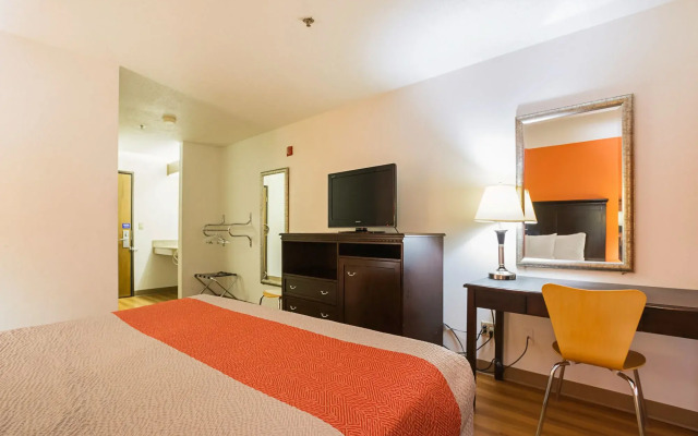 Baymont Inn And Suites Waterloo